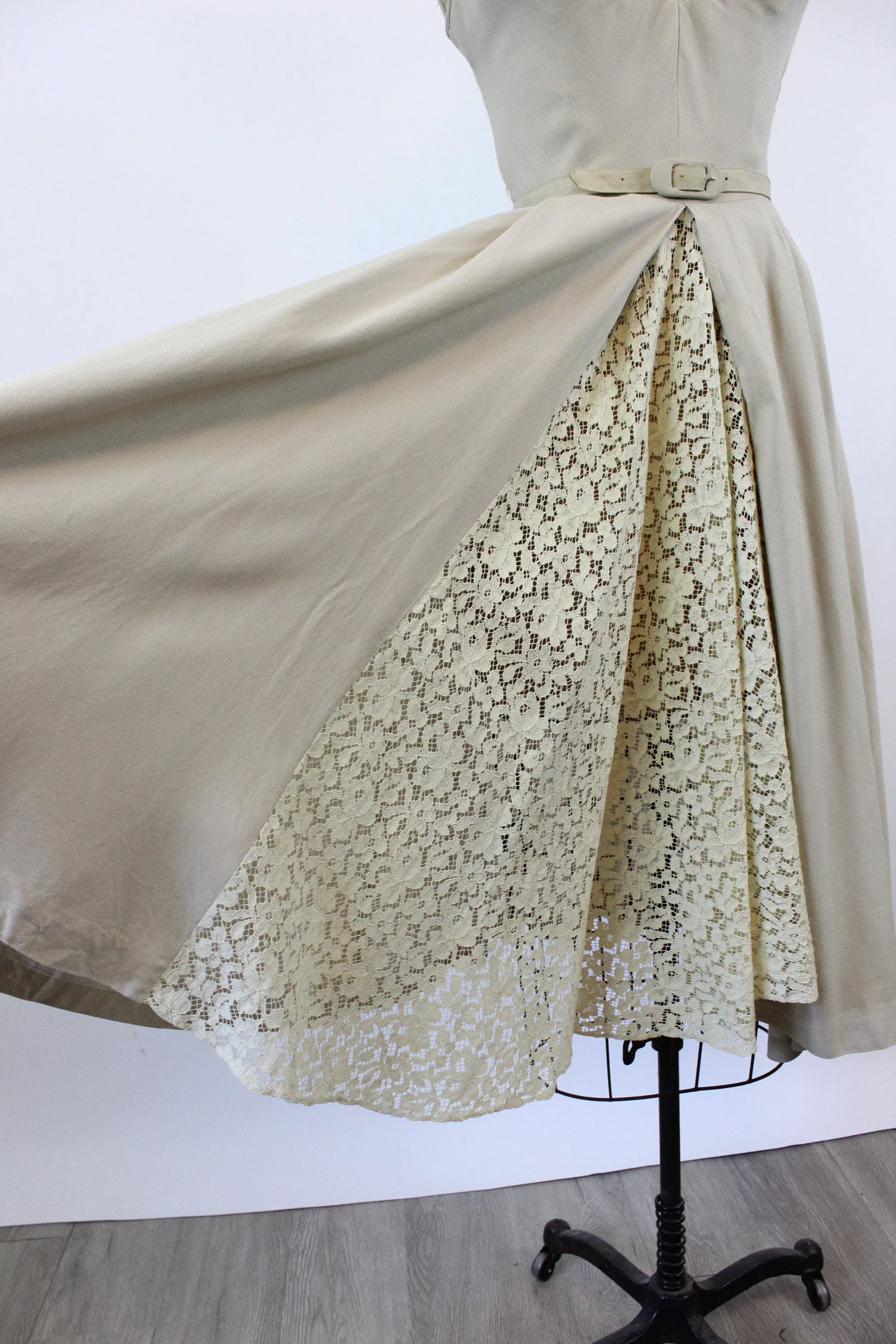 1940s LINEN and LACE dress small | new spring summer