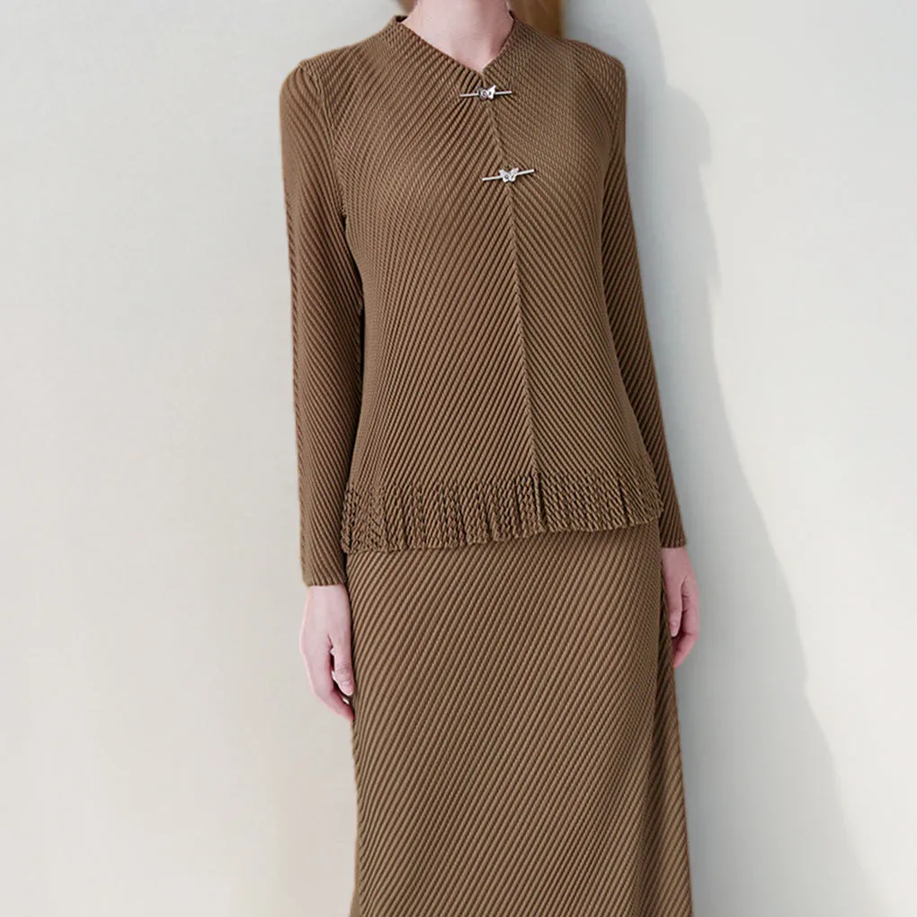 2025 Design sense niche tassel fashion suit noble women's clothing medium and long hip skirt pleated temperament two-piece set Popular style