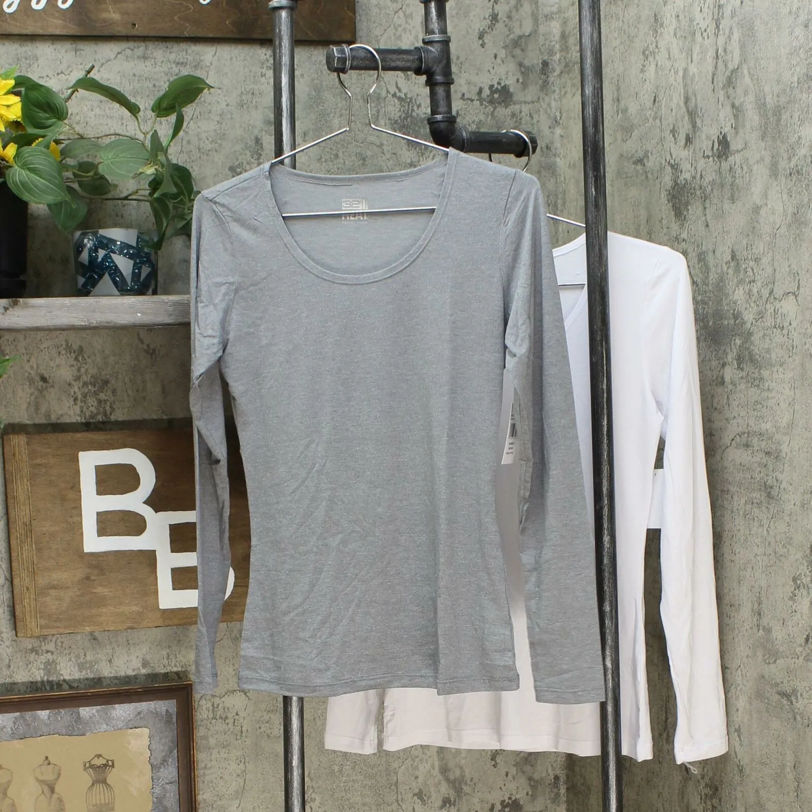 32 Degrees Heat Women's 2 Pack Long Sleeve Scoop Neck T-Shirts