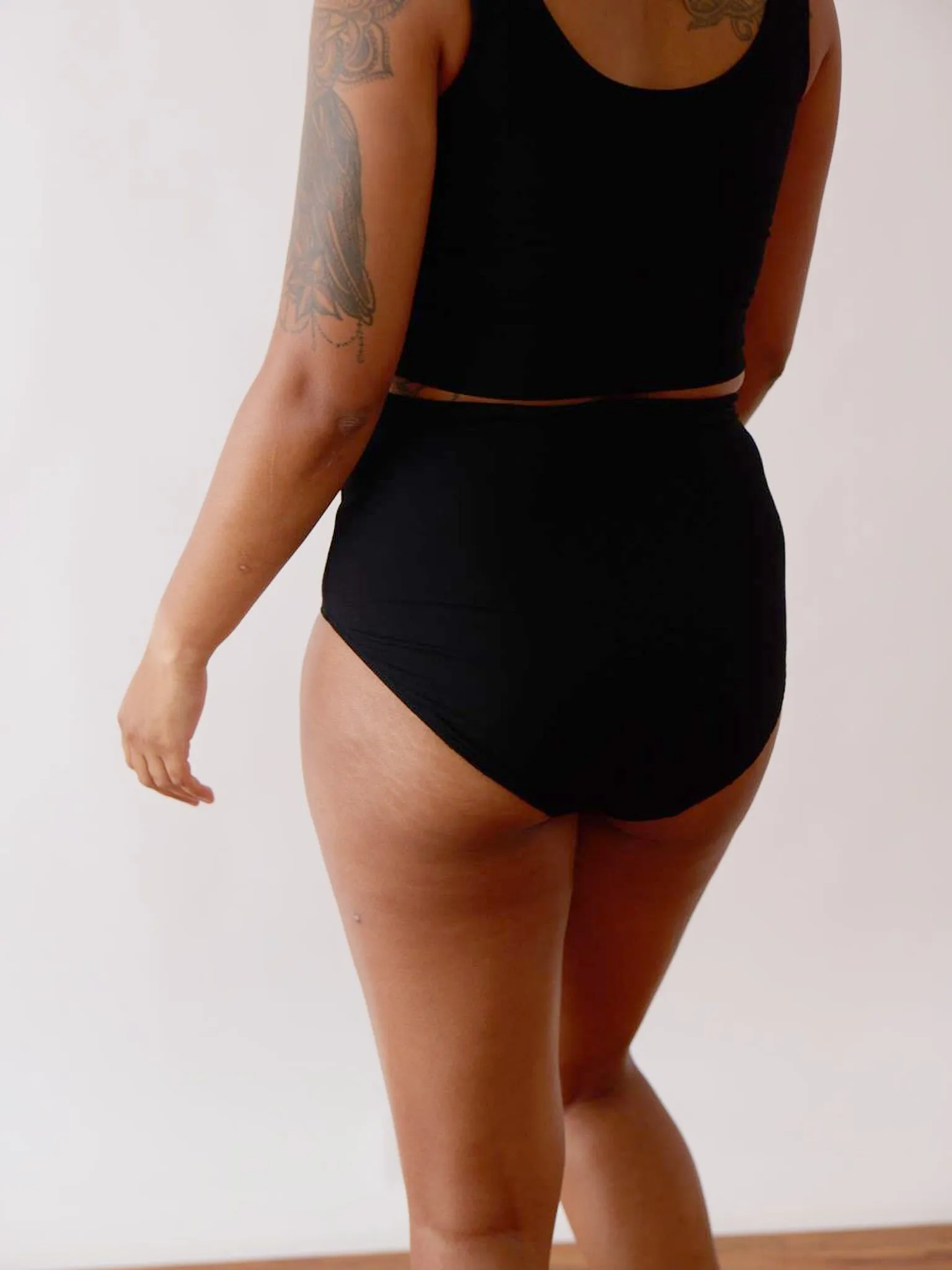 BLACK KEALY UNDIE
