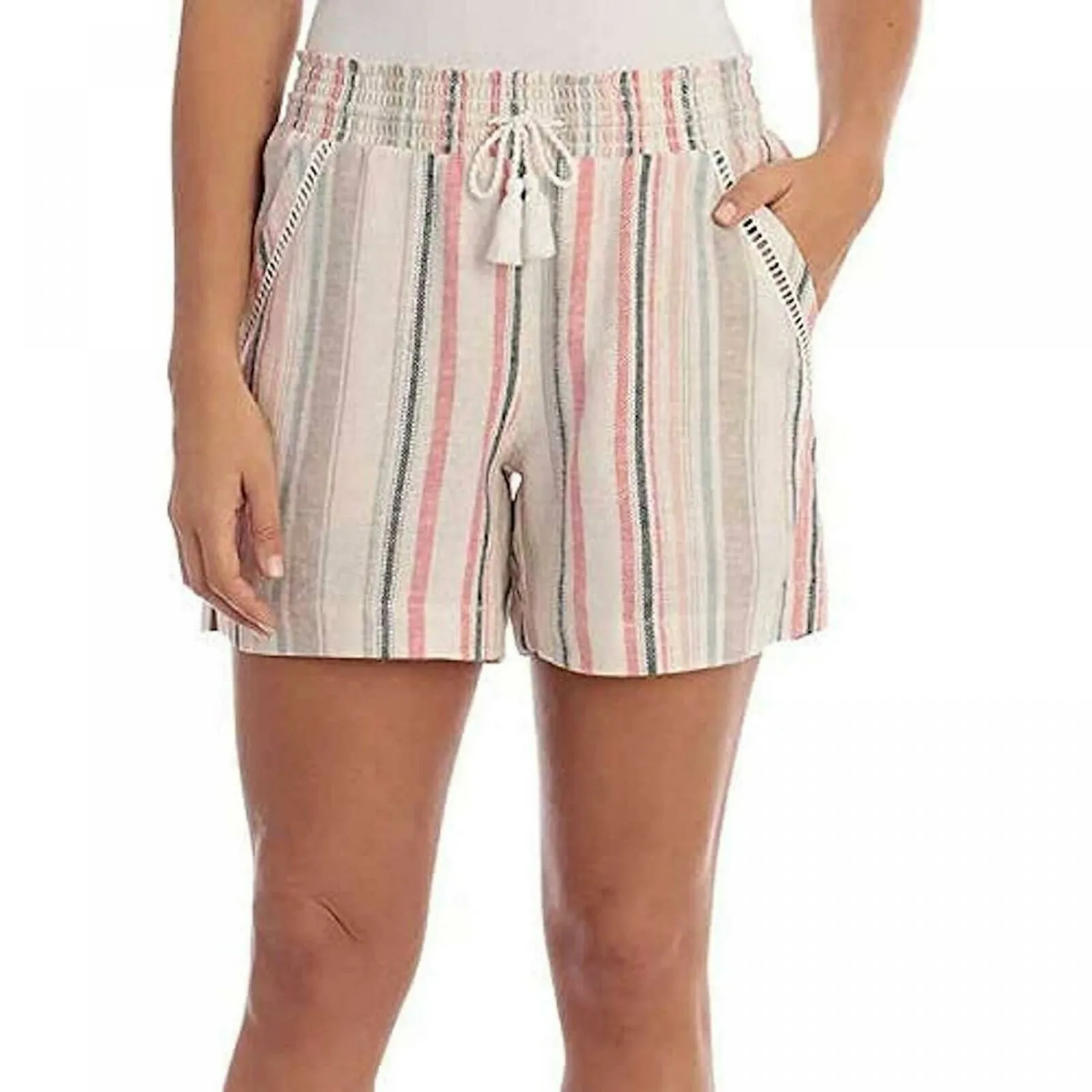 Briggs Women's Smocked Waist Linen Blend Shorts