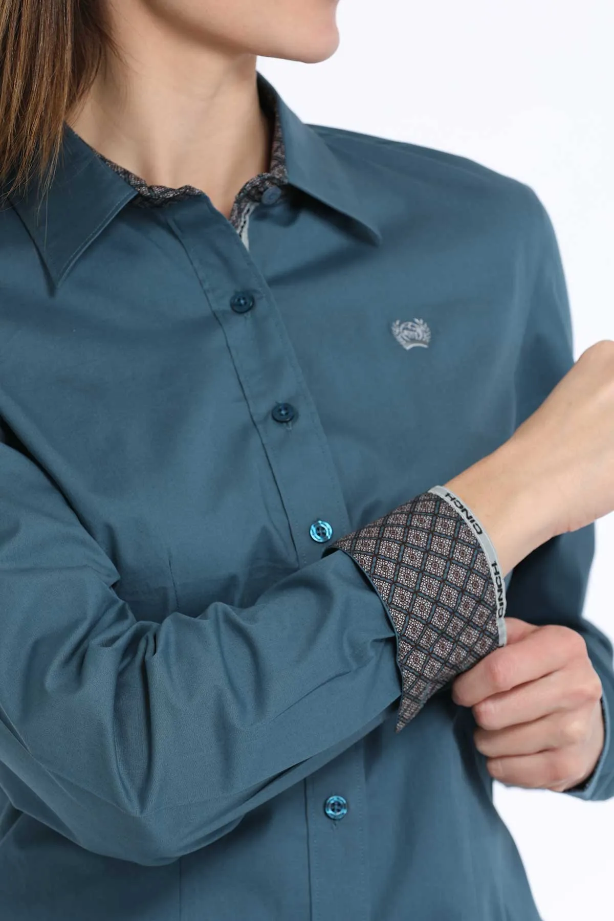 Cinch Women's Solid Teal Stretch Button-Down Blouse