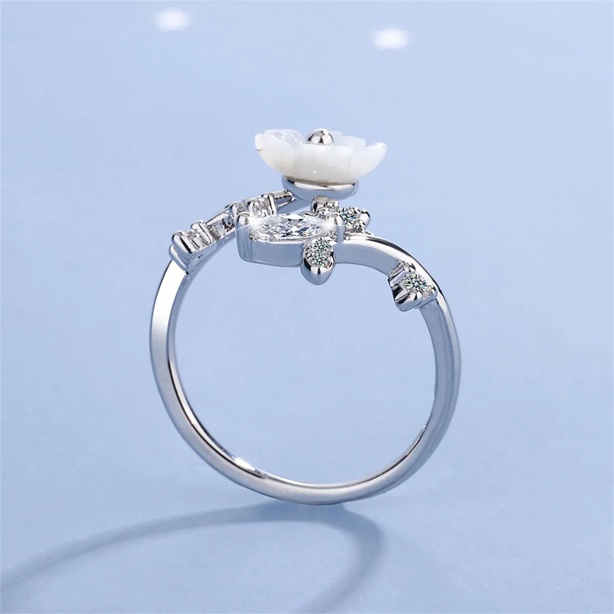 Cubic Zirconia & Shell Silver-Plated Shell Flower Bypass Ring