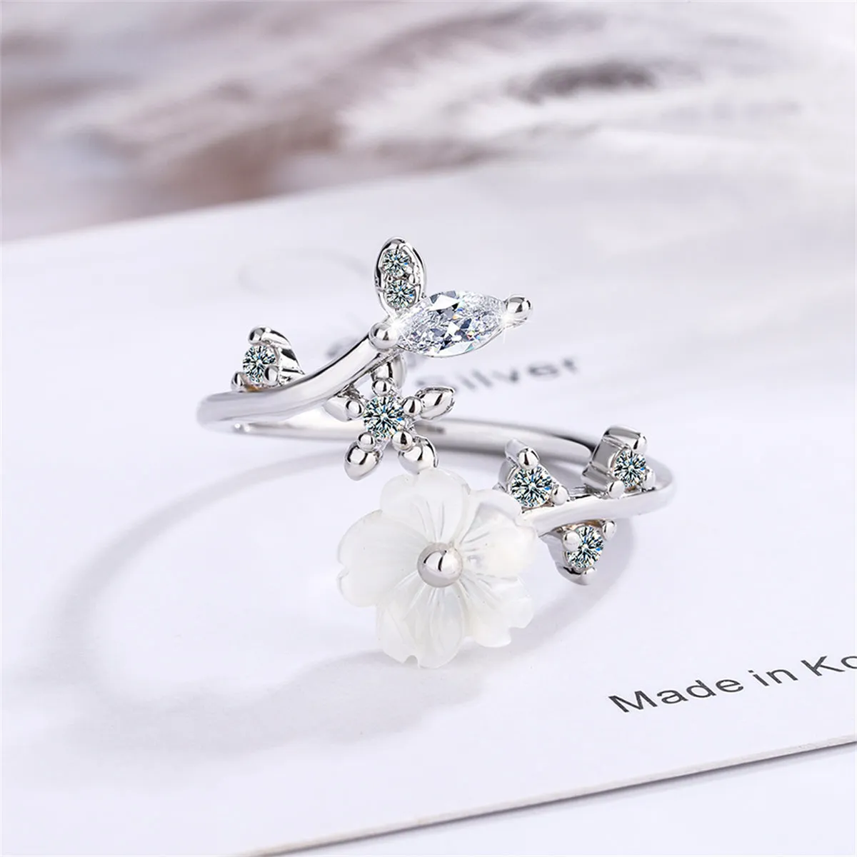 Cubic Zirconia & Shell Silver-Plated Shell Flower Bypass Ring