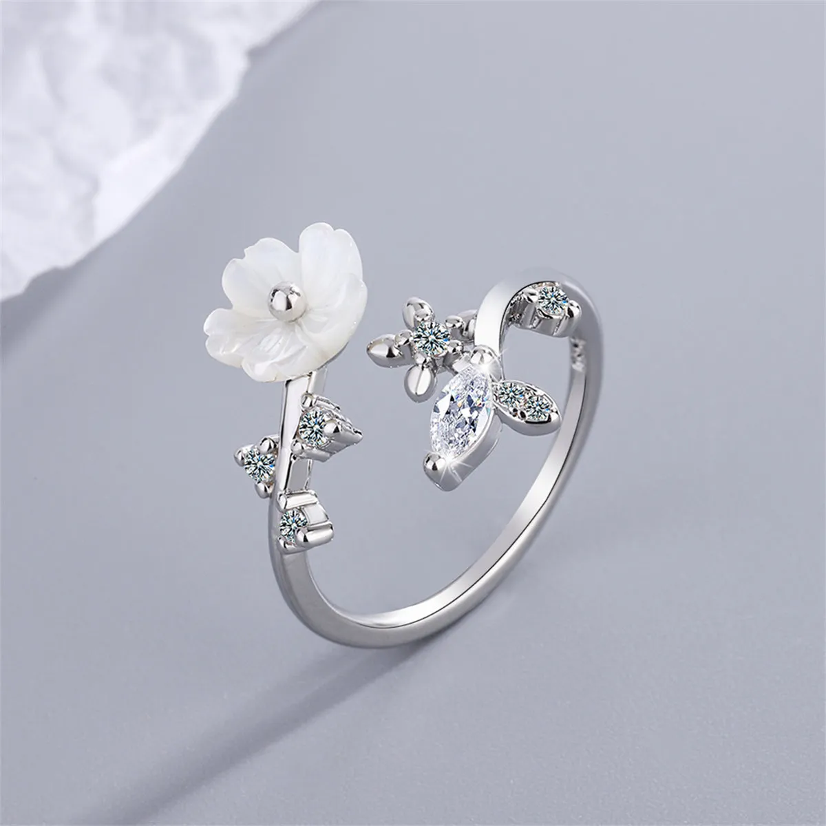 Cubic Zirconia & Shell Silver-Plated Shell Flower Bypass Ring