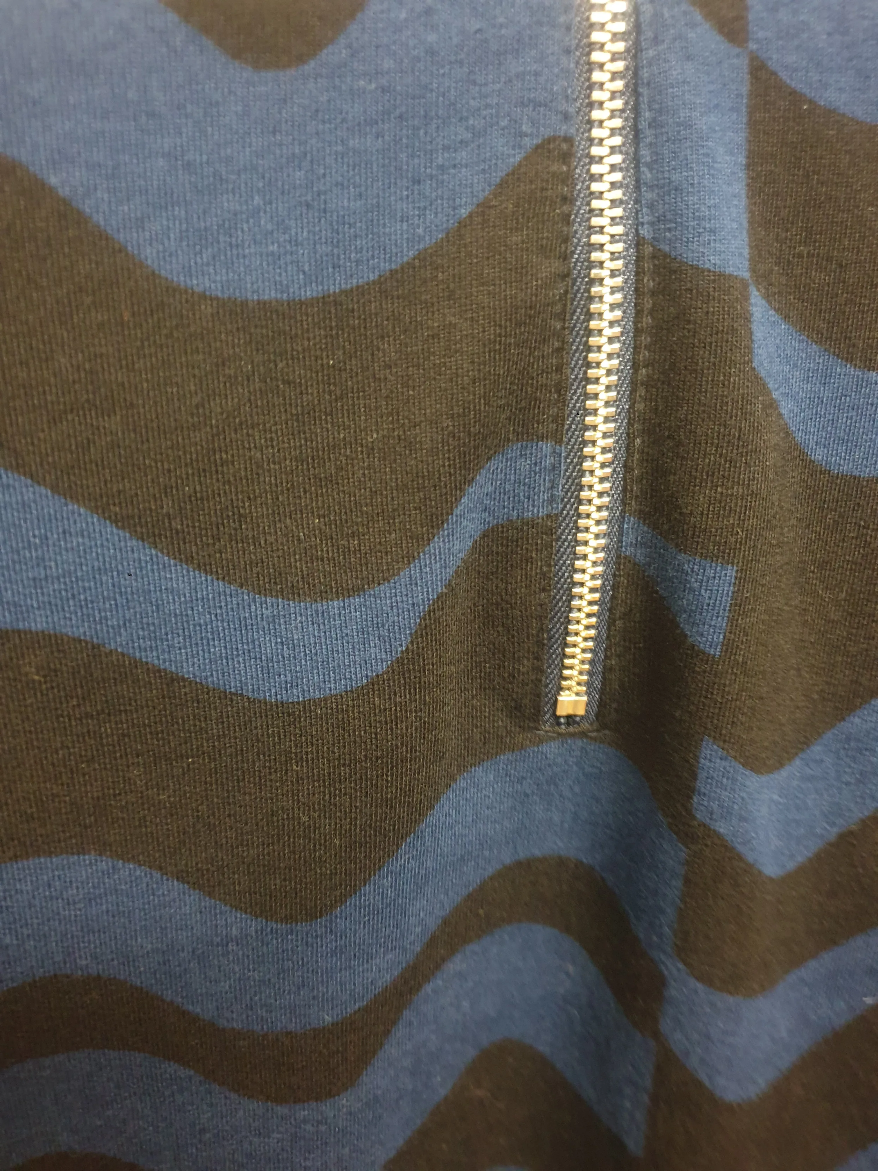 Gorman black and blue wavy striped long sleeve dress size 8 (small fit, best fits size 6)