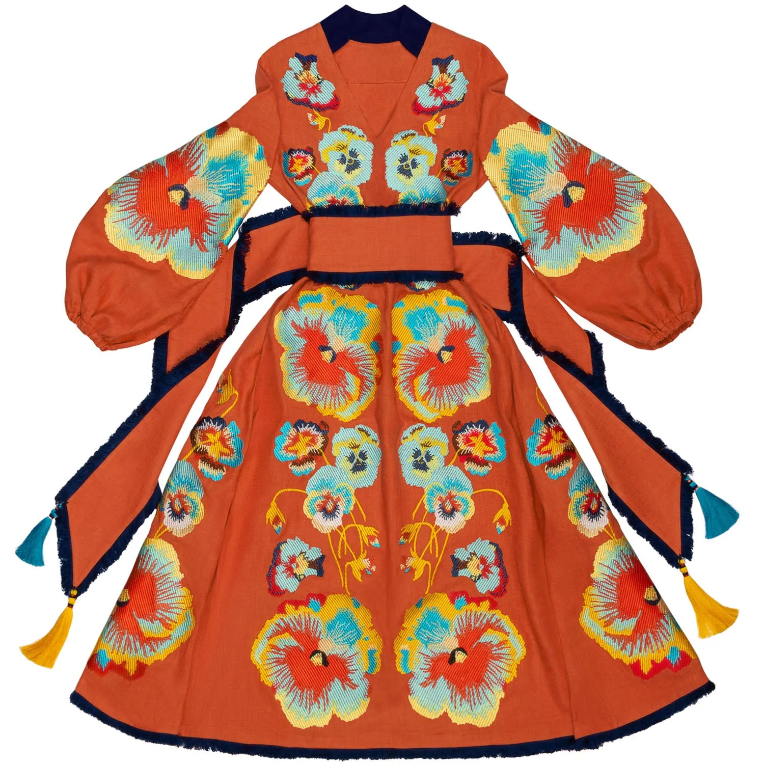 Kaftan with embroidered pansies