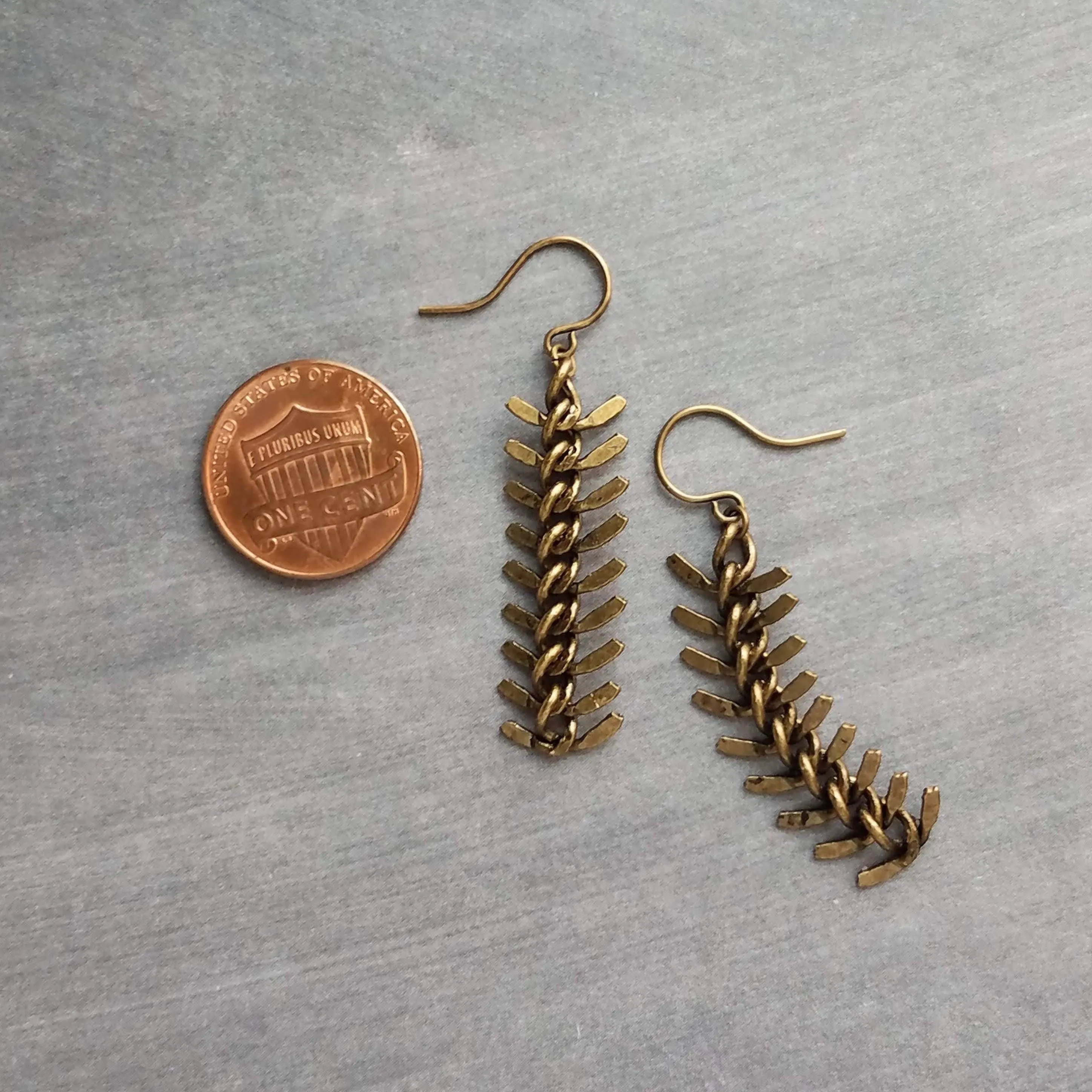 Long Flexible Earrings, silver dangle earring, modern silver earring, chevron earring, fish bone earring, spine vertebrae, feather earring