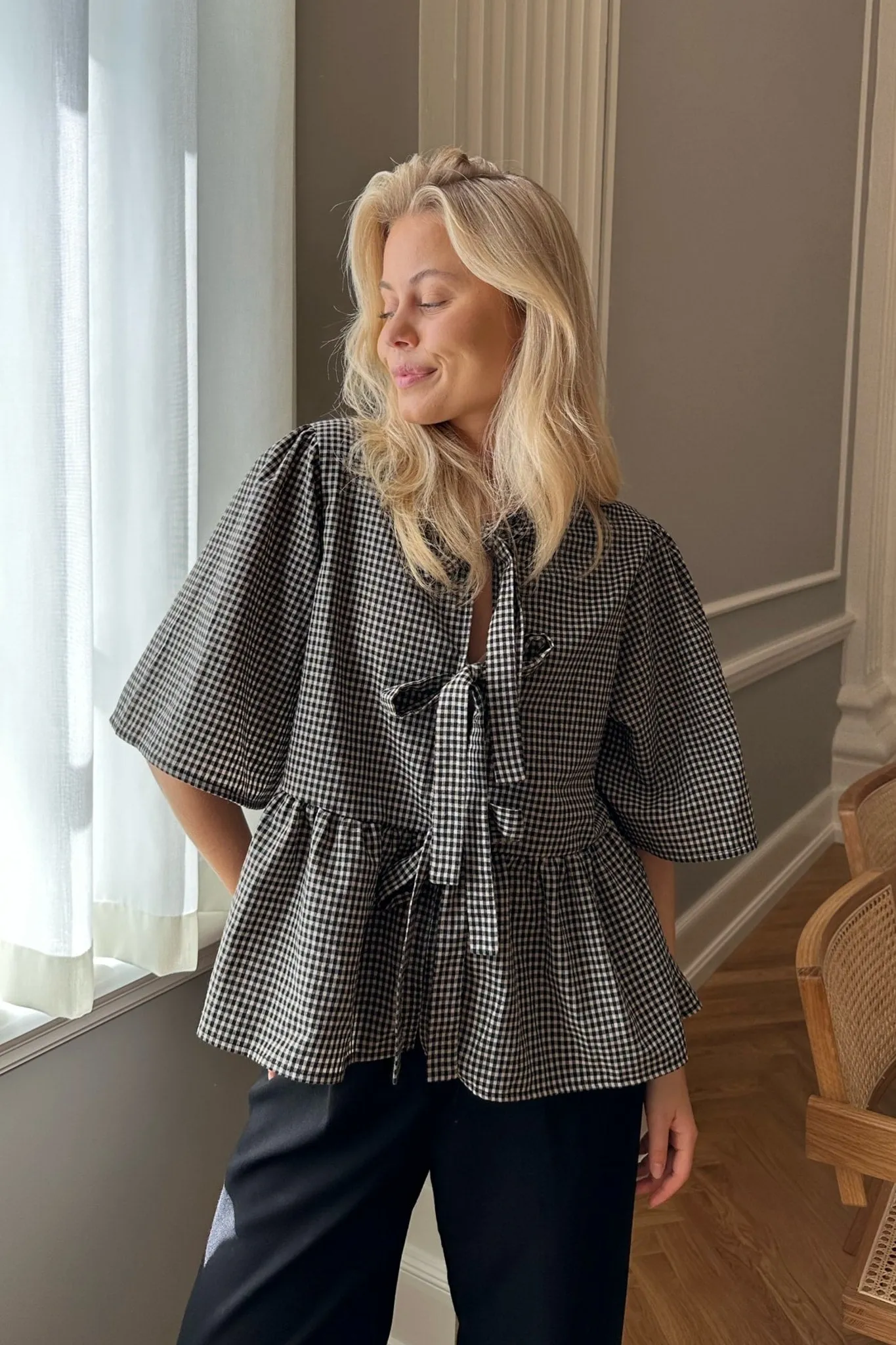 LulaIC Top - Beige Sort Ternet