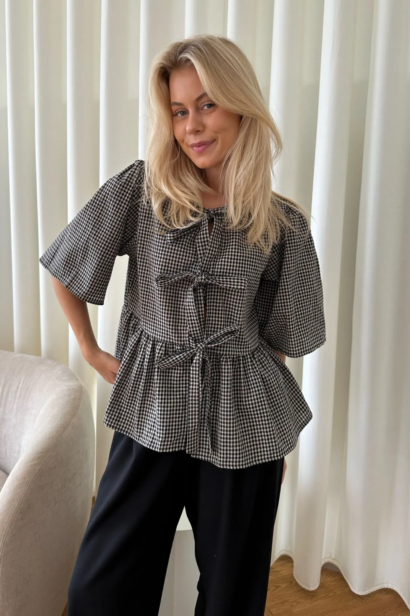 LulaIC Top - Beige Sort Ternet