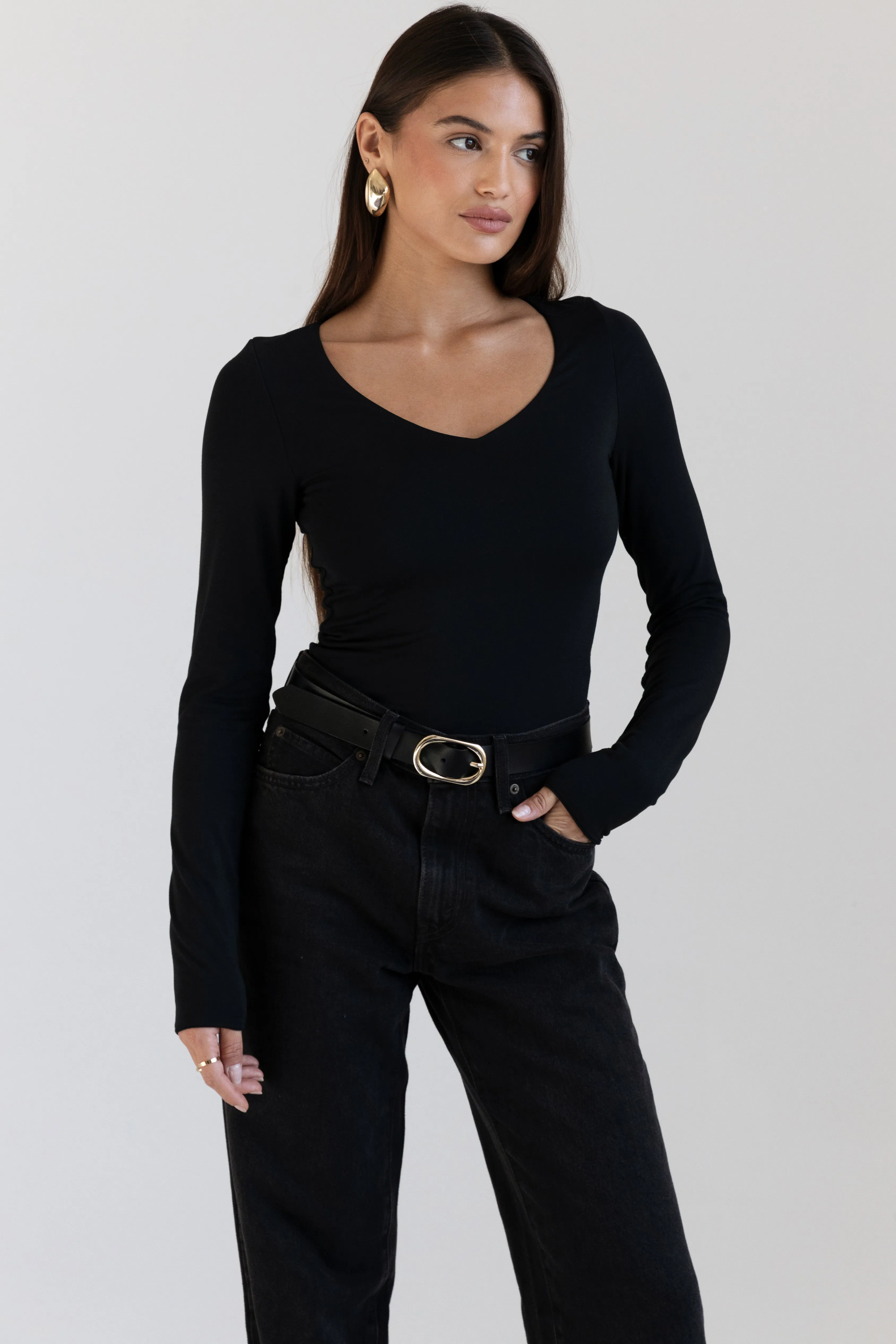 Signature V-Neck Long Sleeve