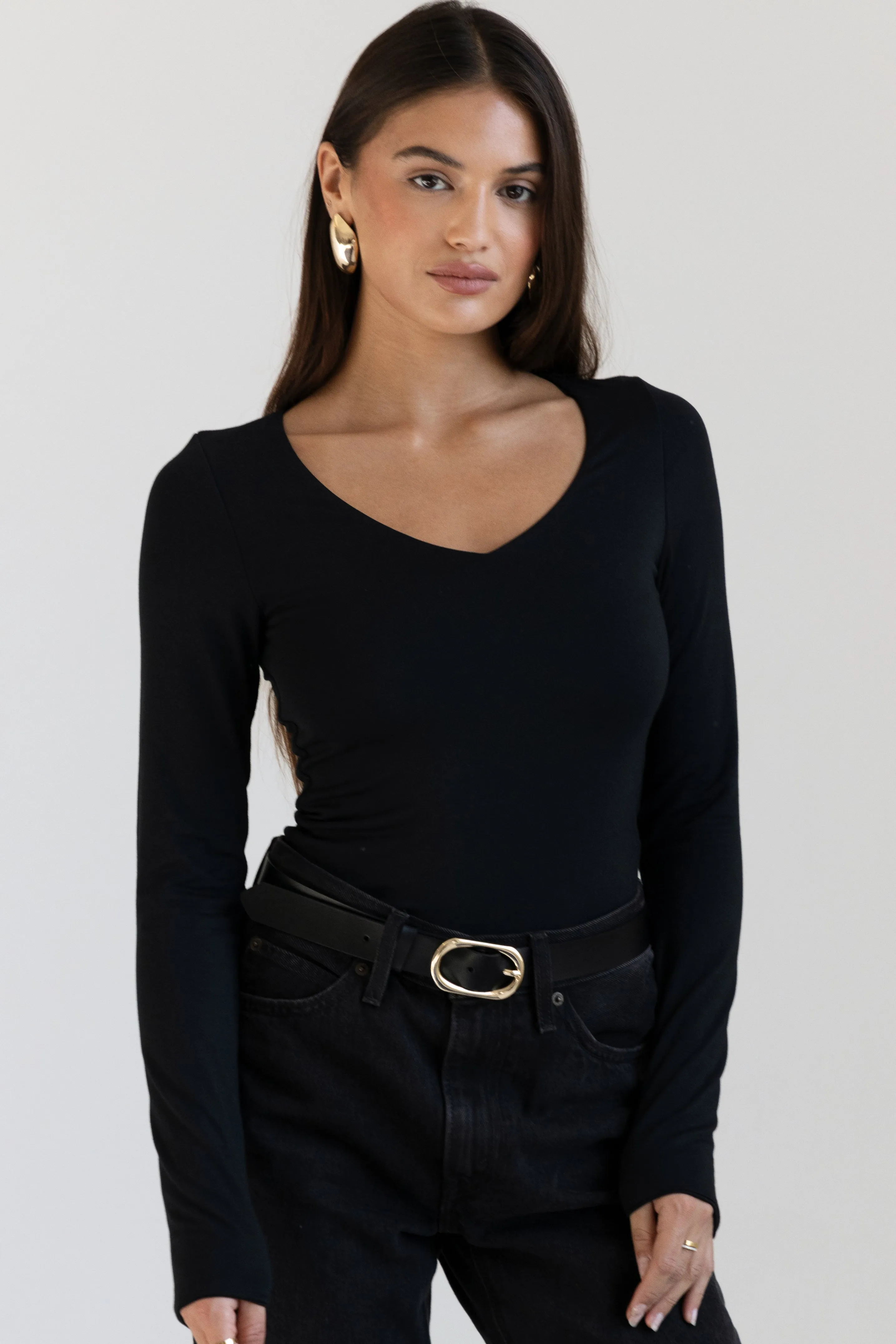 Signature V-Neck Long Sleeve