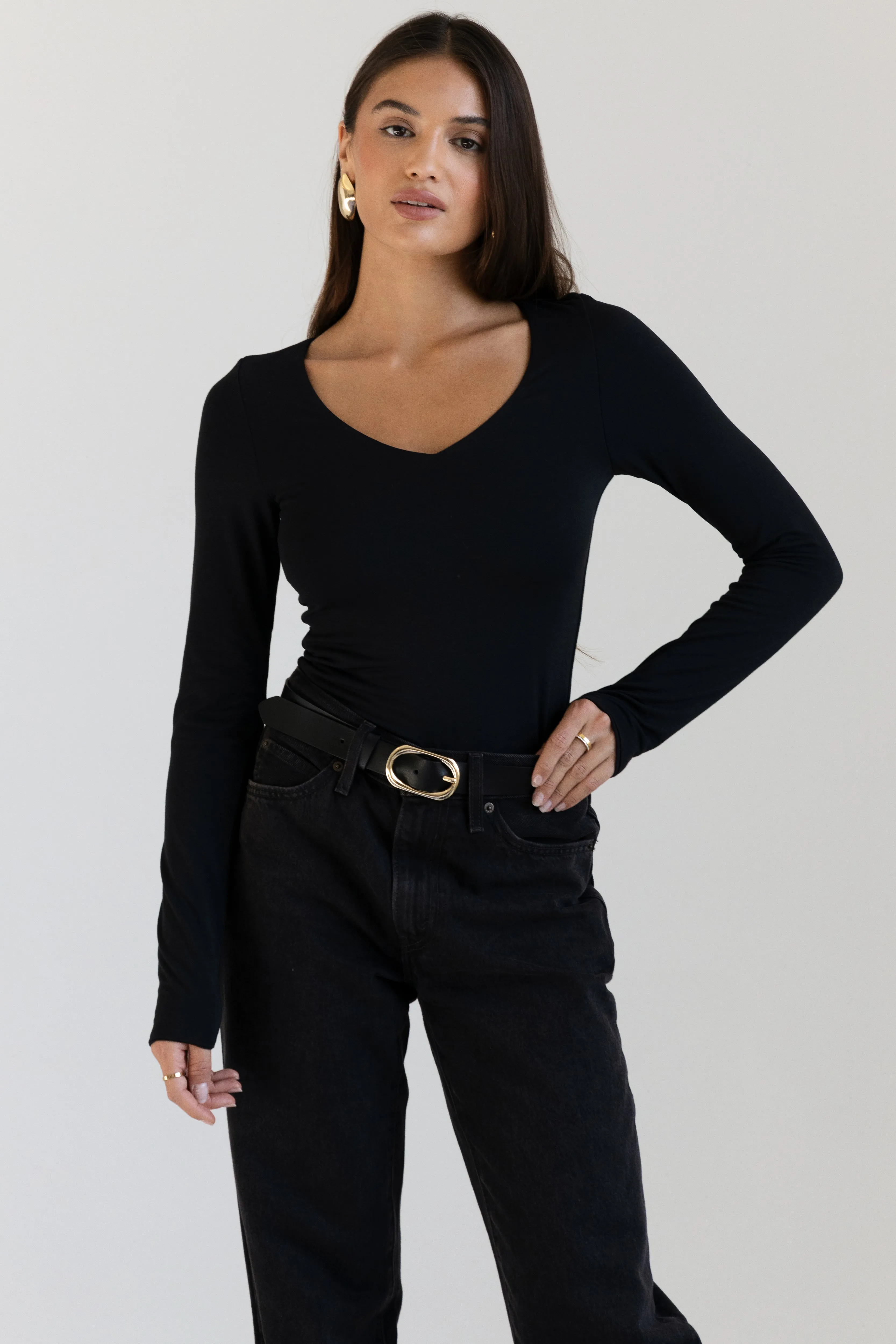 Signature V-Neck Long Sleeve