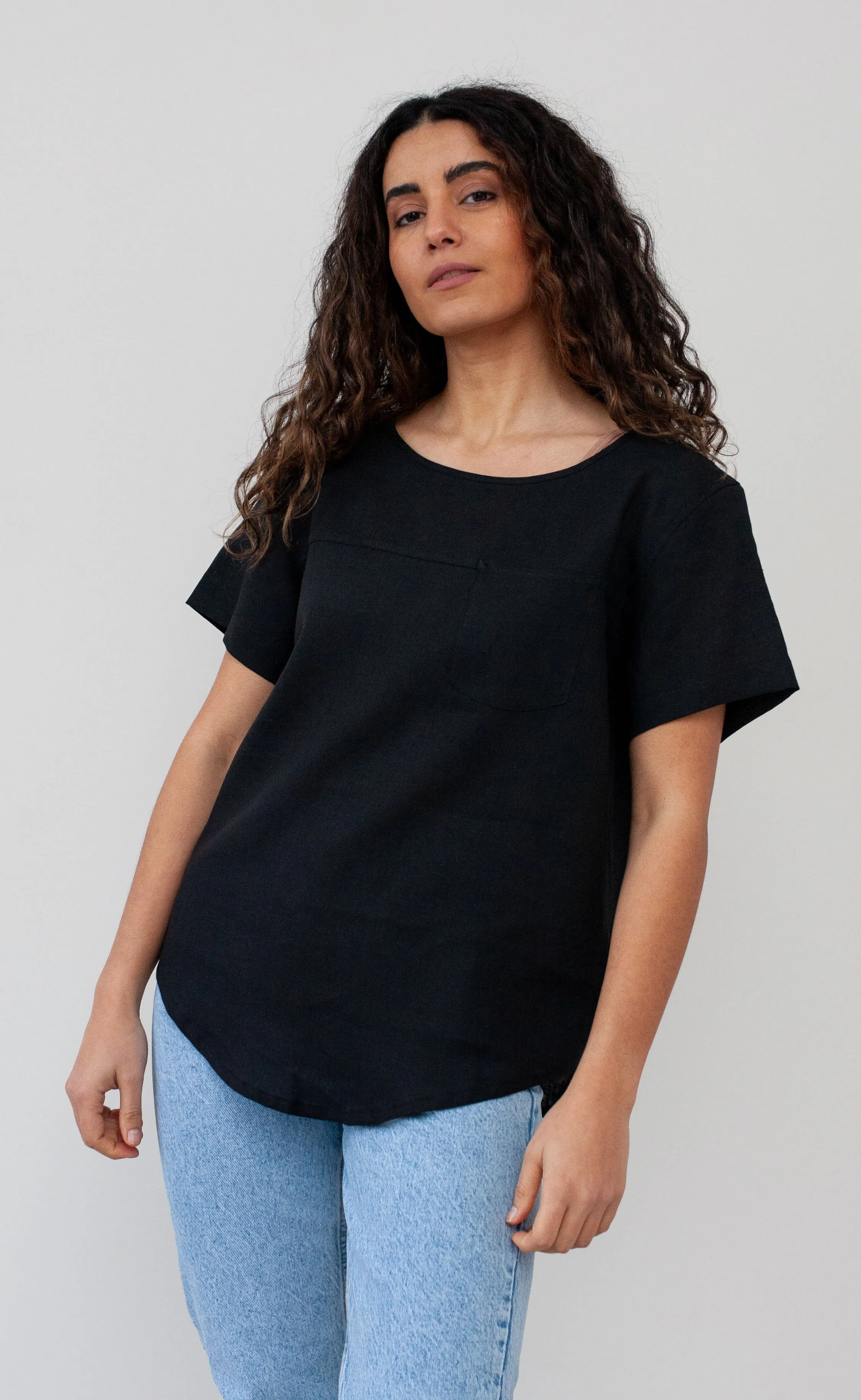 The Friend - Woven Tee - Black 100% Linen