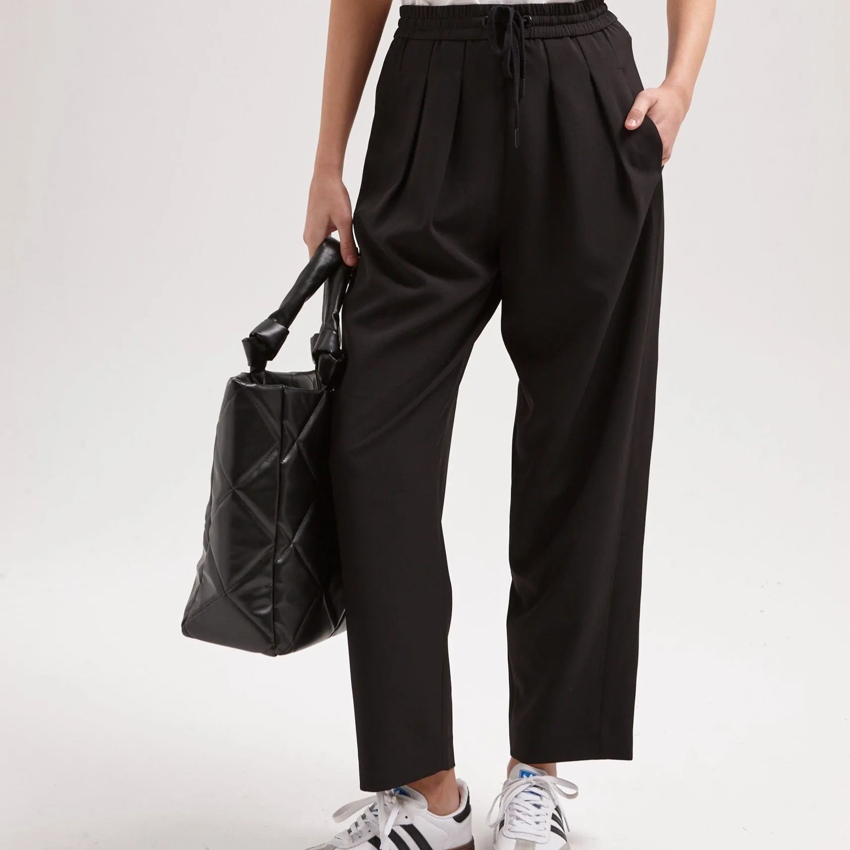 THE ULTIMATE RELAXED TROUSER - BLACK