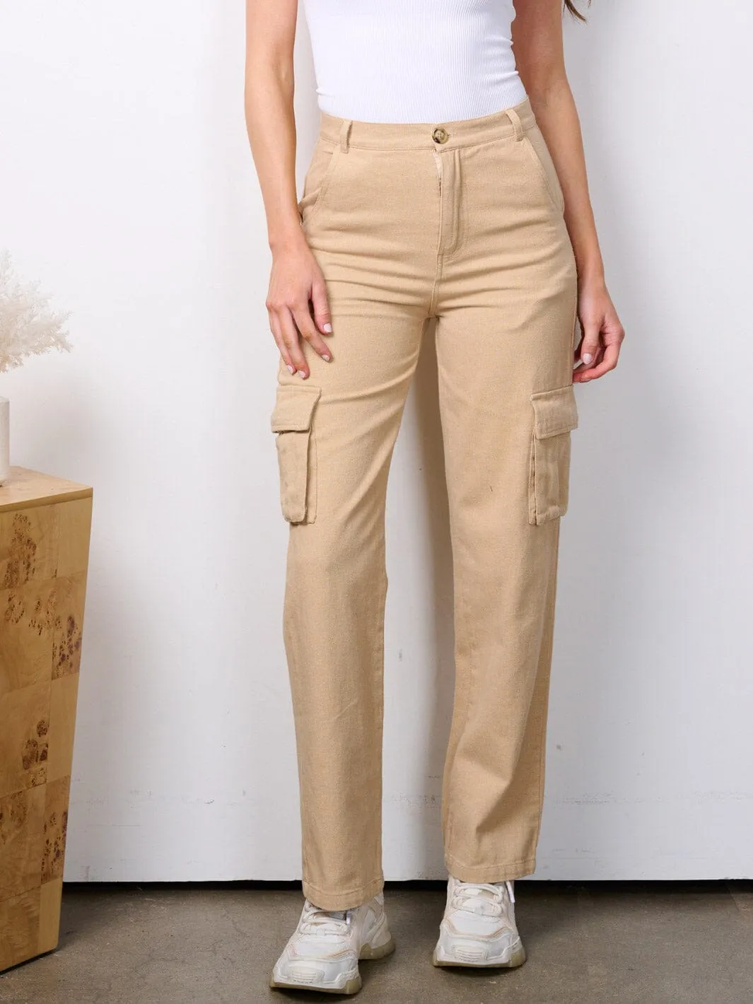 WOMEN'S BUTTON CLOSURE HIGH WAIST WIDE LEG CARGO POCKETS PANTS