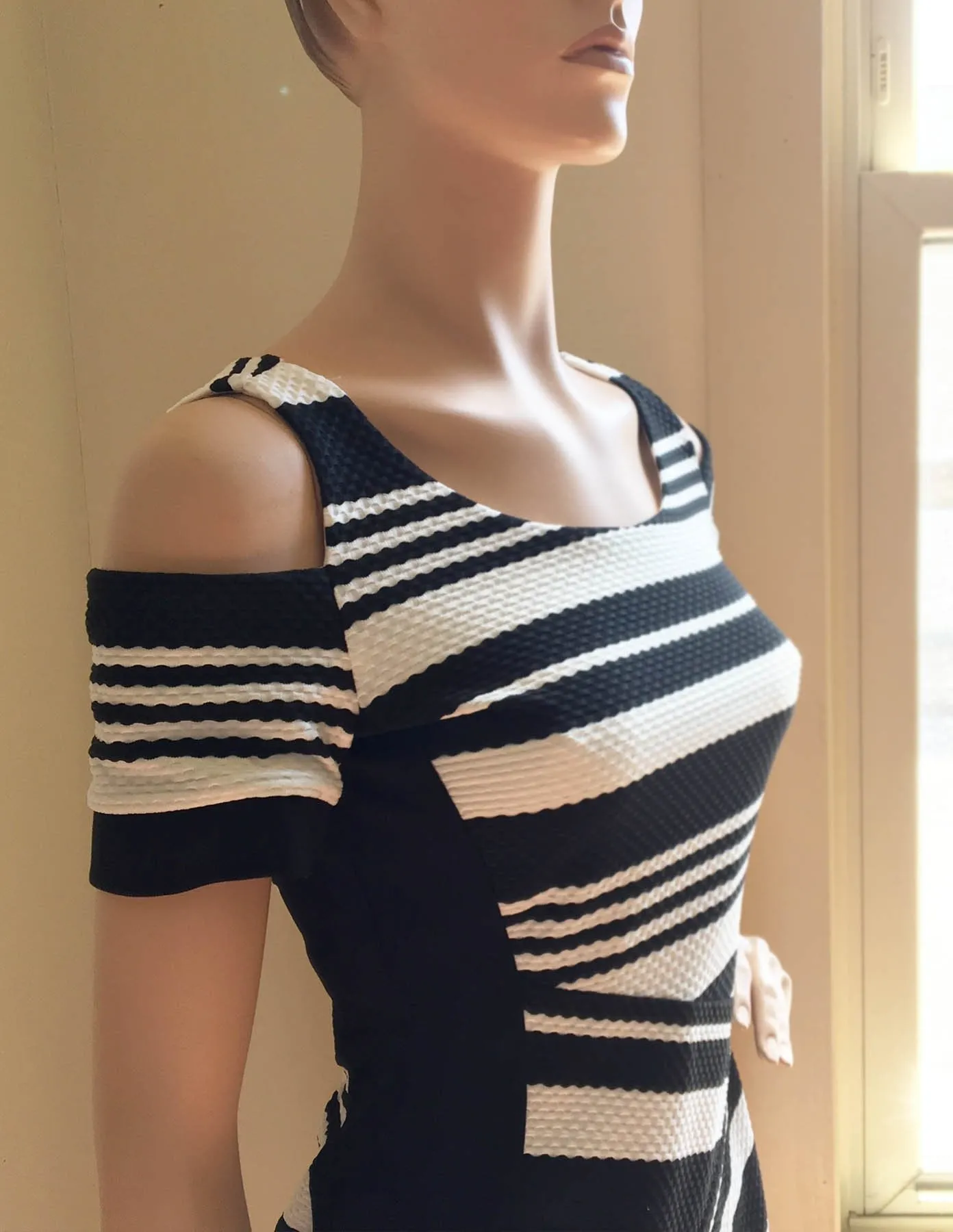 Women's Joseph Ribkoff | Dress with Cut Out Shoulders | Black and White